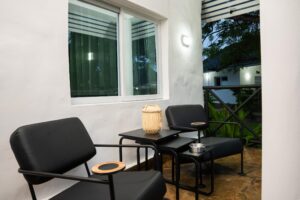 Close view of the furnished terrace at House Rhino